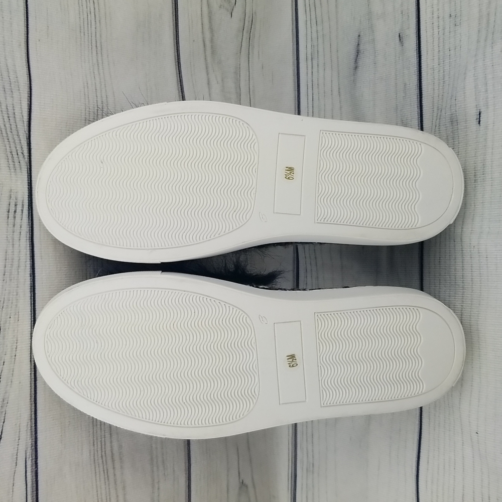 Bettye Muller Women's •Nikki• Faux Fur Boucle Slip-On Sneaker 6.5 - Picture 6 of 9